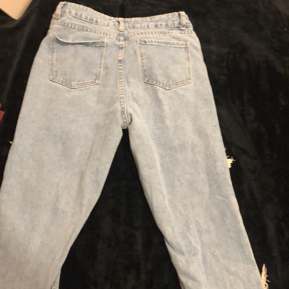 Ripped Jeans - Picture 3 of 4